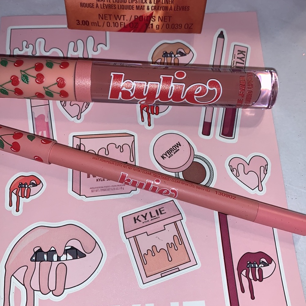 Kylie J Lip Kit Host Pick๐๐ - Picture 2 of 11